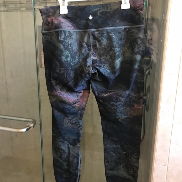 Wunder Under Low Rise Tight Full-On Luxtreme 28” - Picture 3 of 3